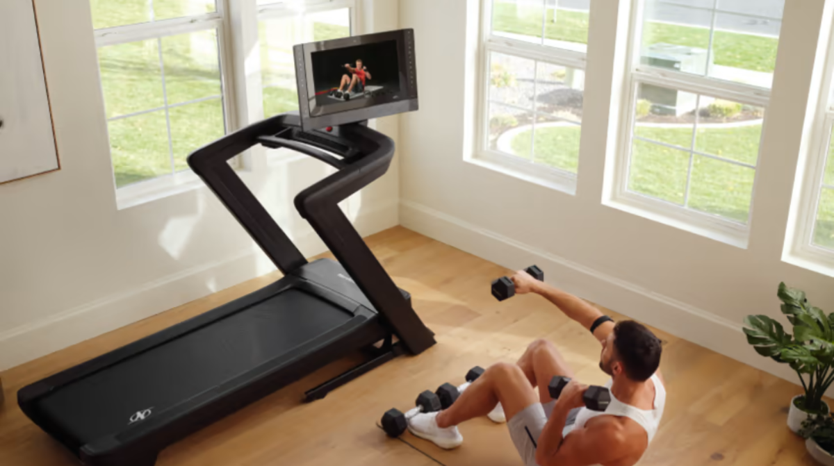 NordicTrack Commercial 2450 treadmill Tilt screen